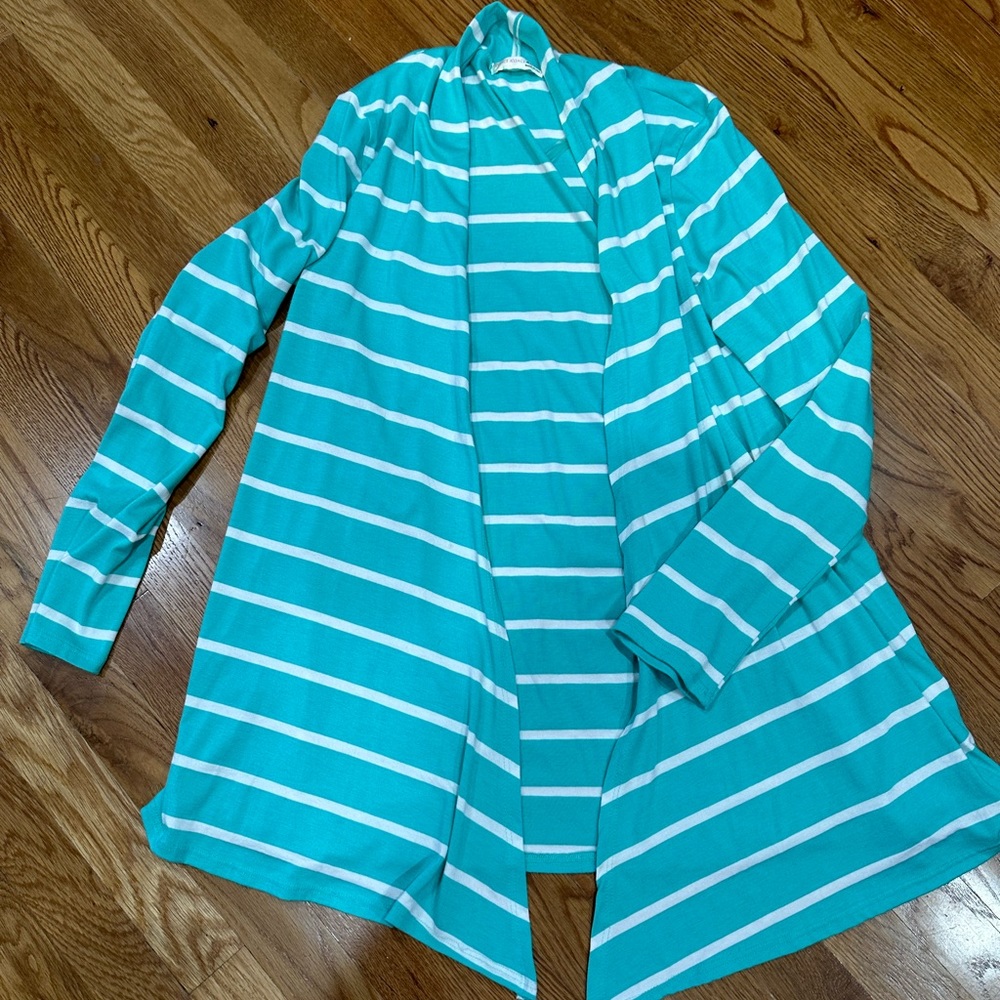 A’agci. Medium cardigan